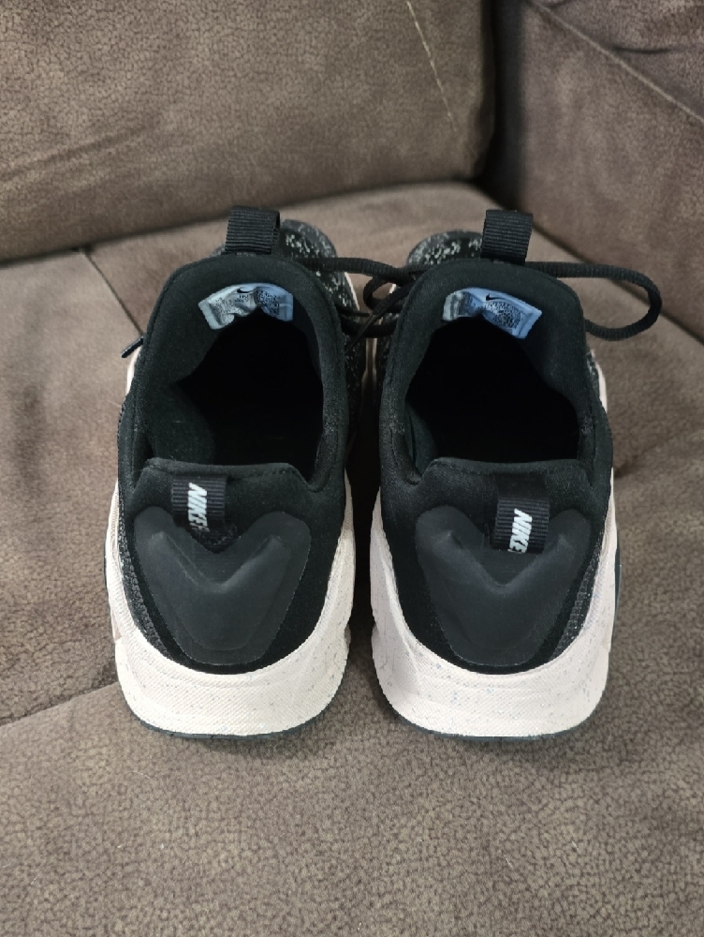Nike Metcon 7 Black With Silver Speckles Sneakers with Pale Pink Sole - Picture 9 of 9